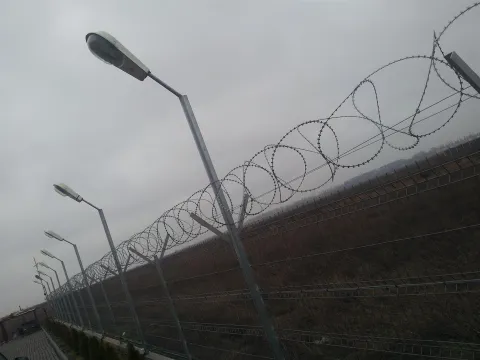 Protecție perimetrală cu sârmă tip Nato